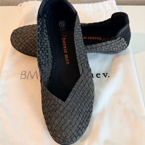 bernie mev. Woven Black and Gray Loafers